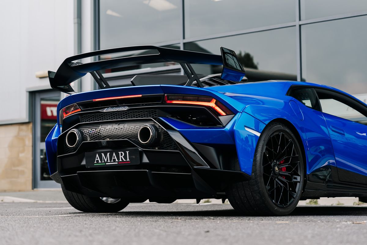 Lamborghini Huracan STO