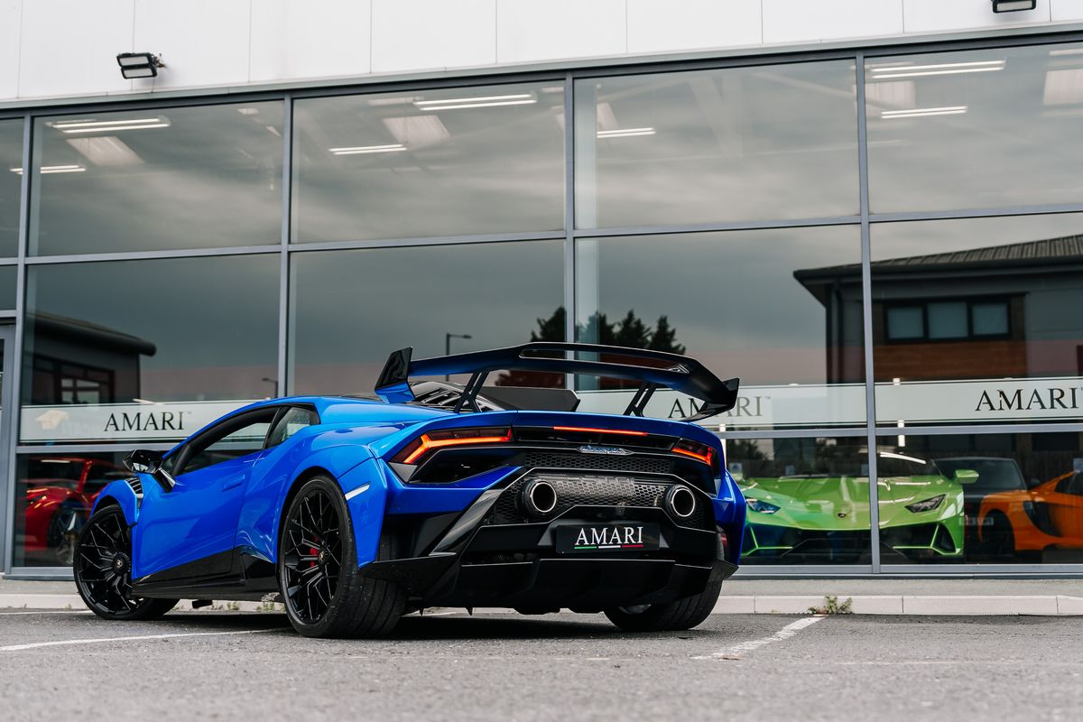 Lamborghini Huracan STO