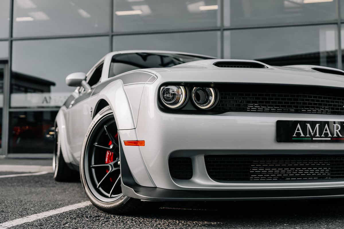 Dodge Challenger Jailbreak
