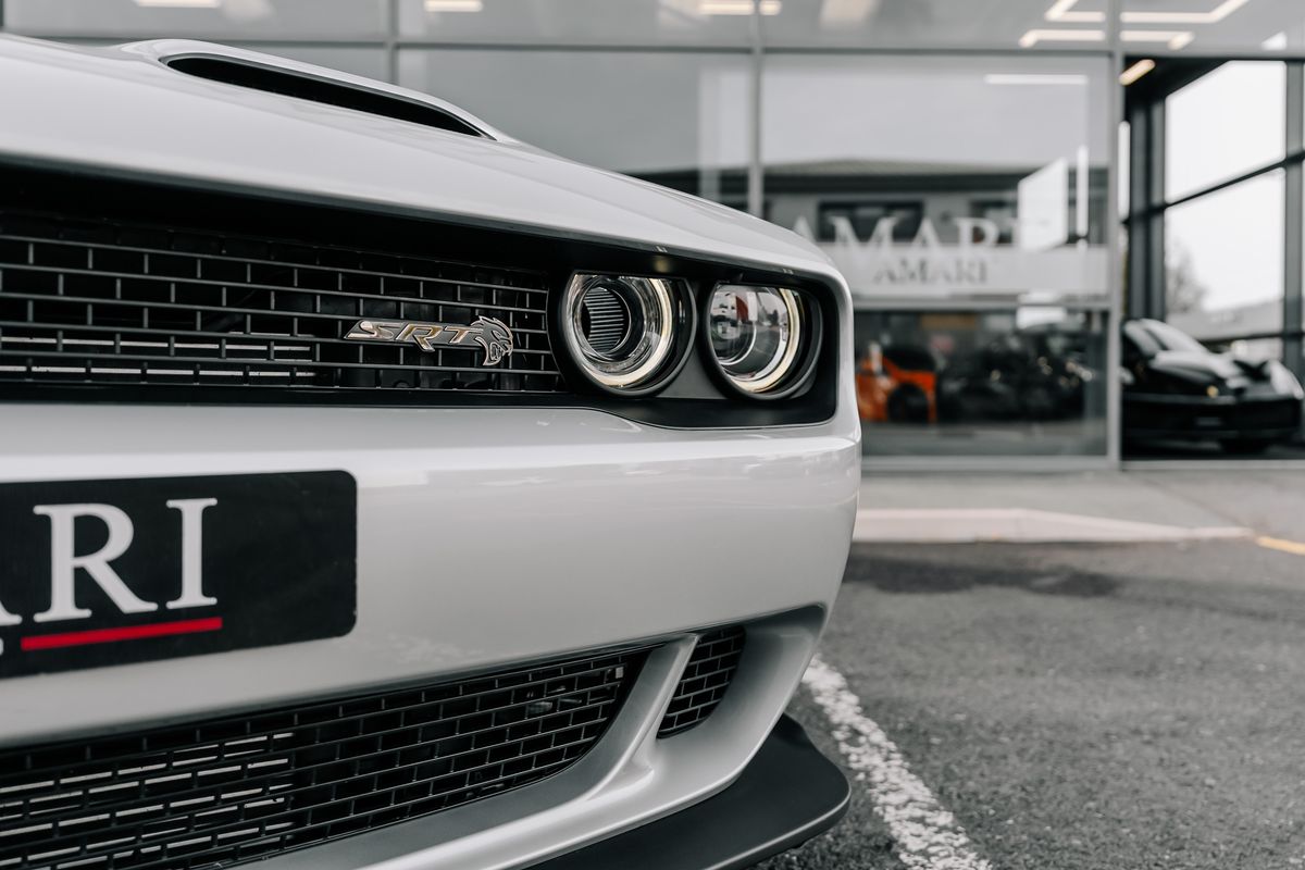 Dodge Challenger Jailbreak