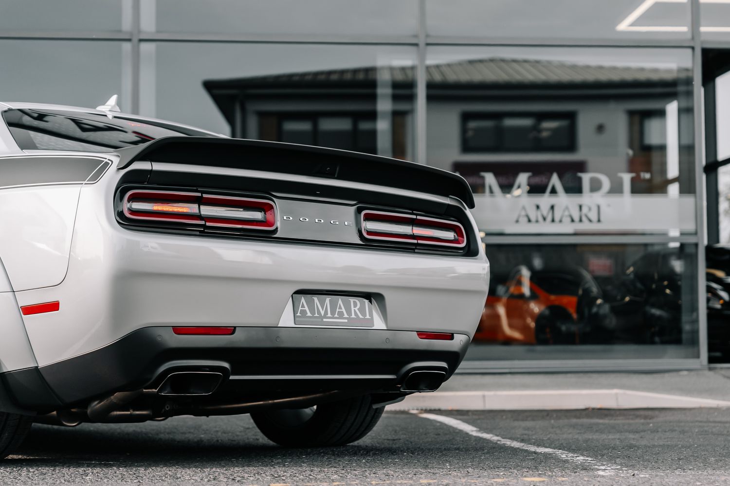 Dodge Challenger Jailbreak