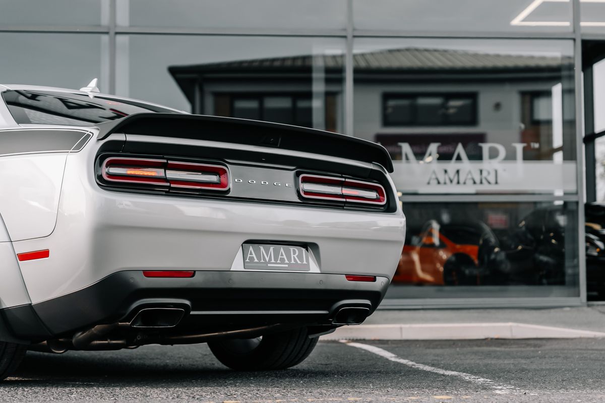 Dodge Challenger Jailbreak