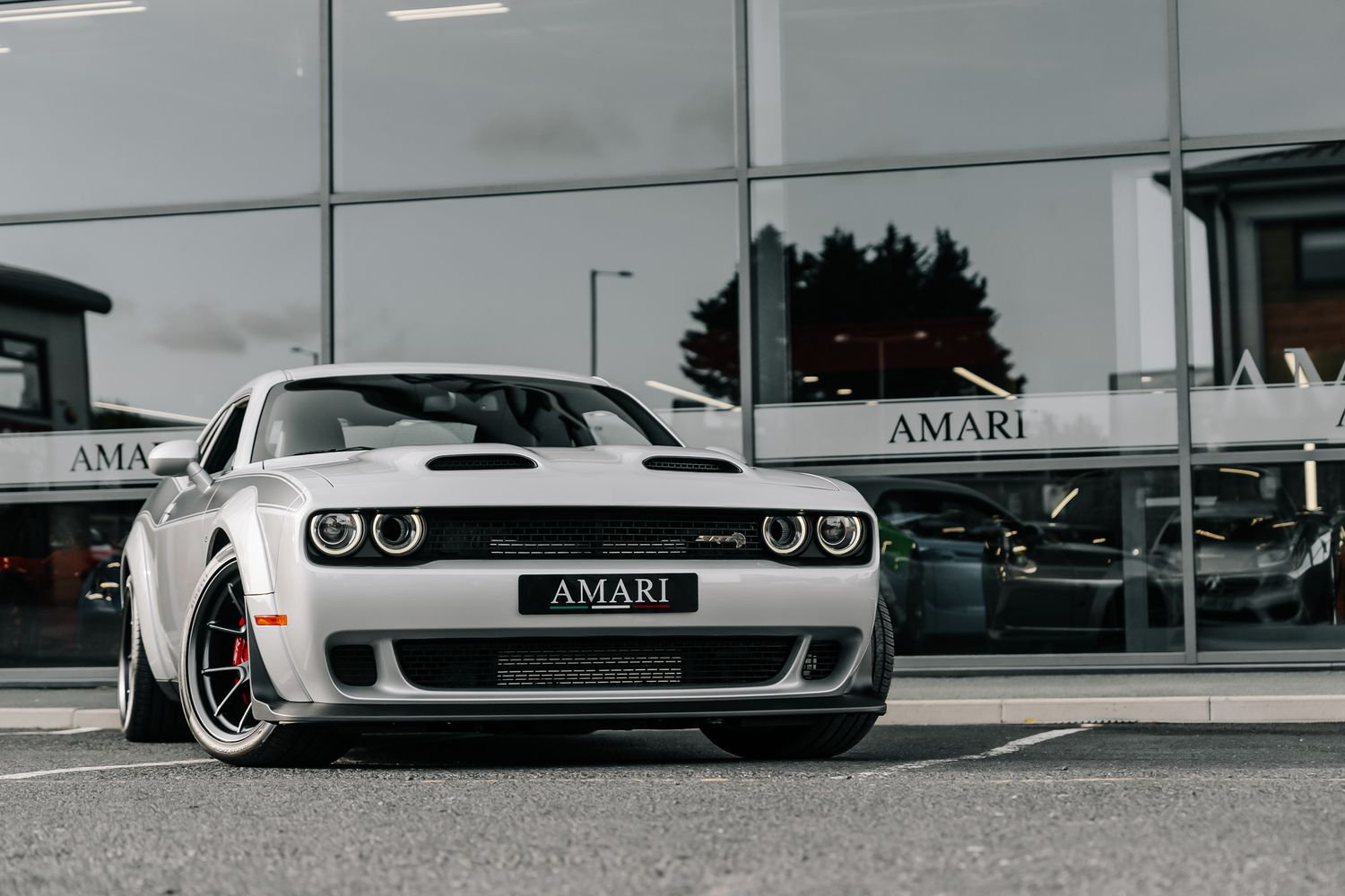 Dodge Challenger Jailbreak