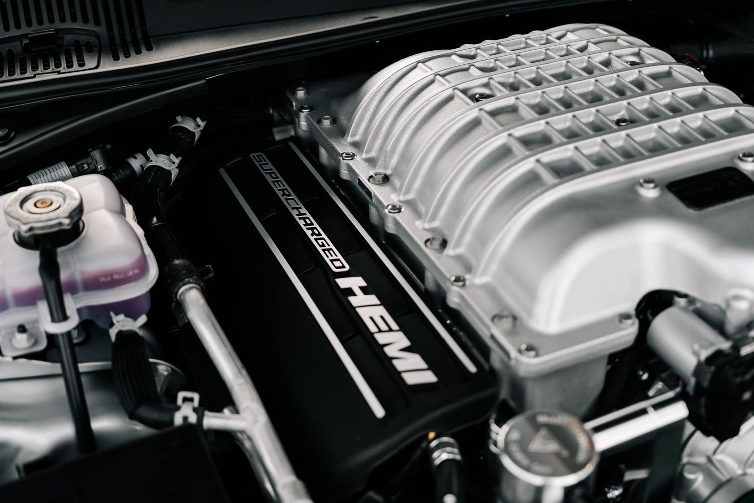Dodge Challenger Jailbreak