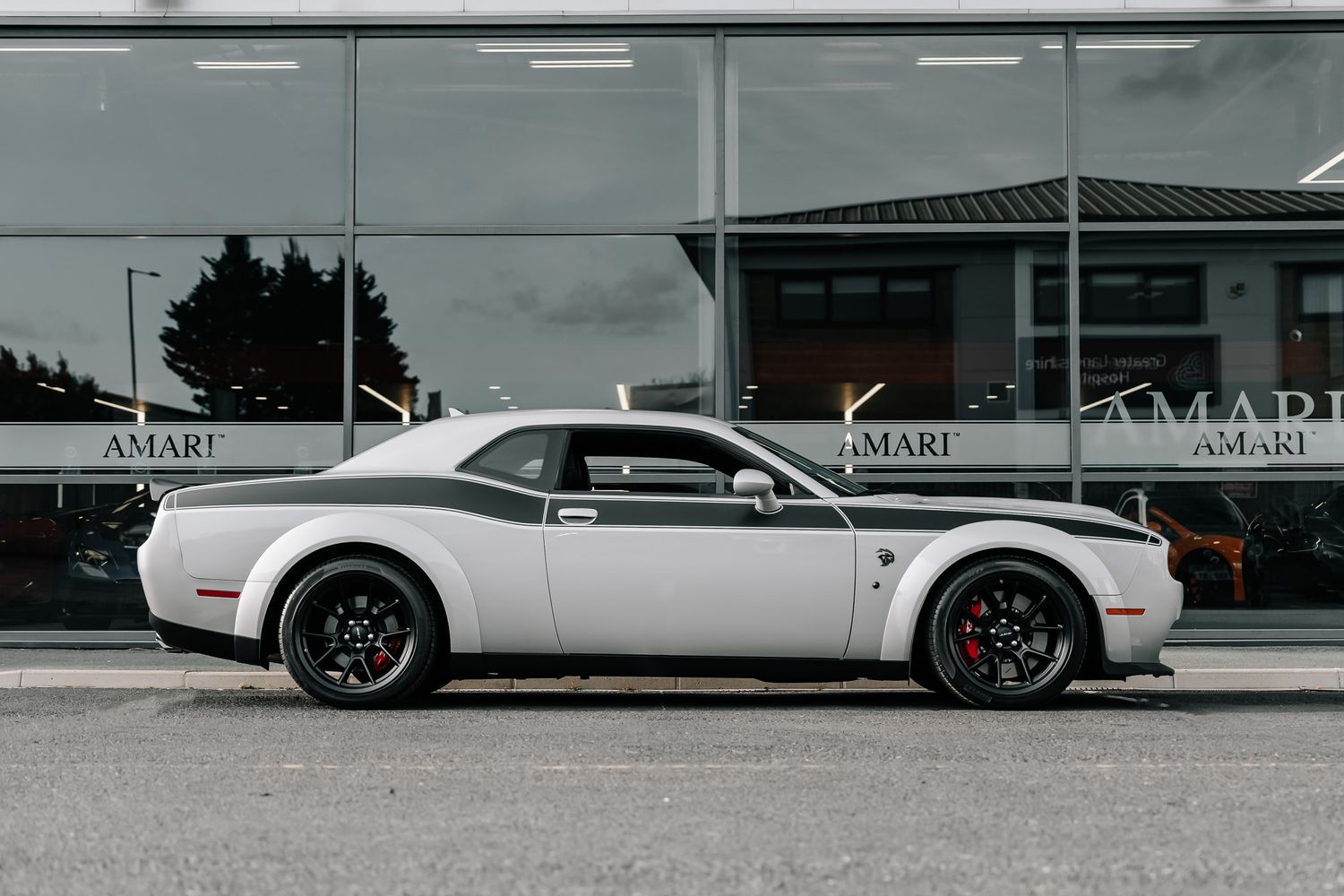 Dodge Challenger Jailbreak