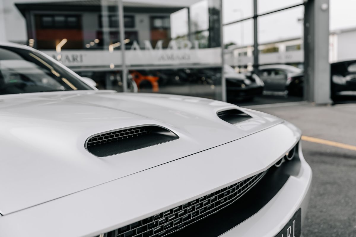 Dodge Challenger Jailbreak