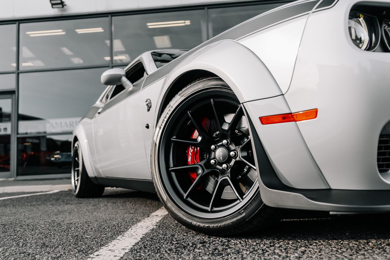 Dodge Challenger Jailbreak
