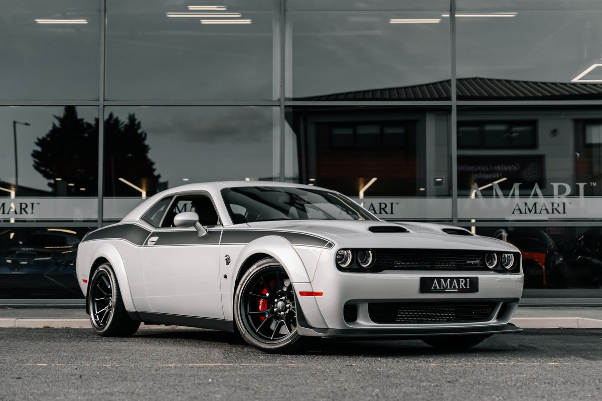 Dodge Challenger Jailbreak