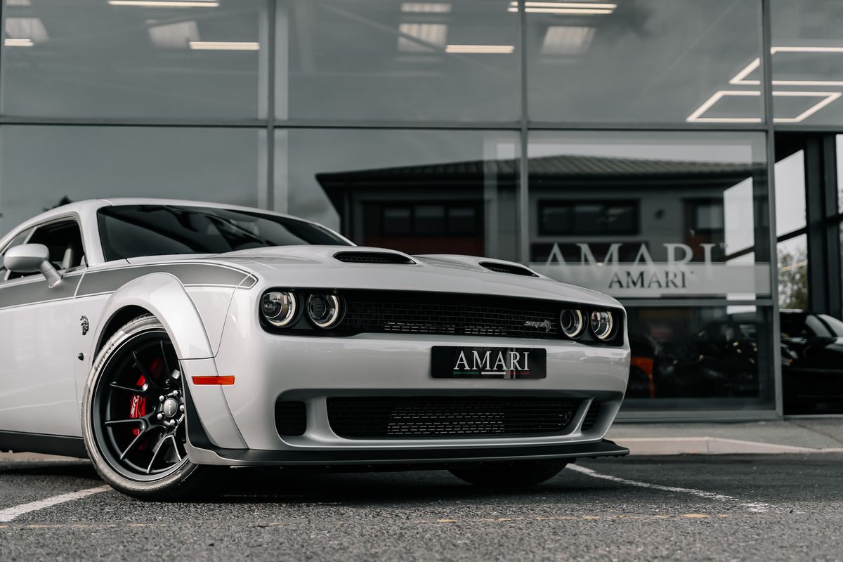 Dodge Challenger Jailbreak