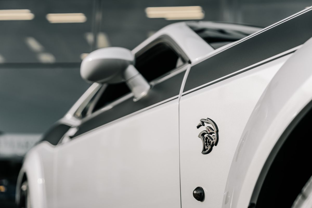 Dodge Challenger Jailbreak