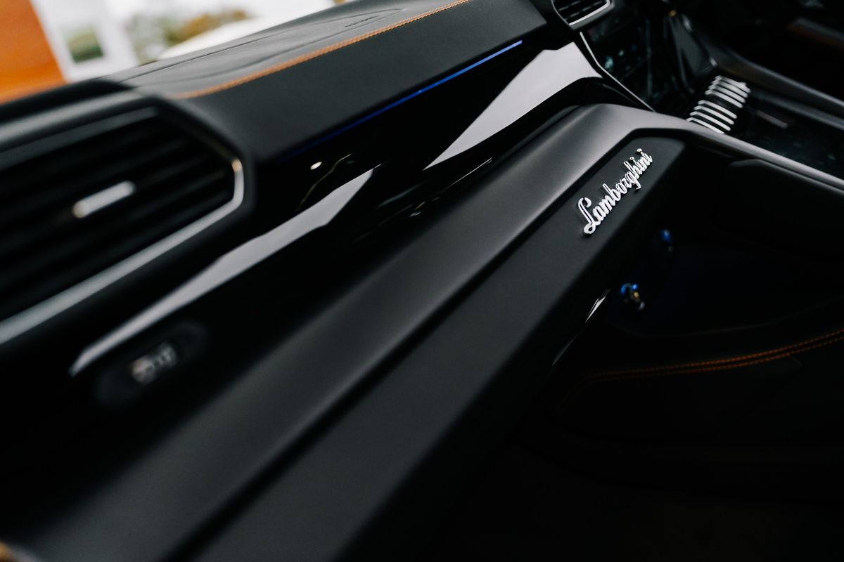 Lamborghini Urus S V8