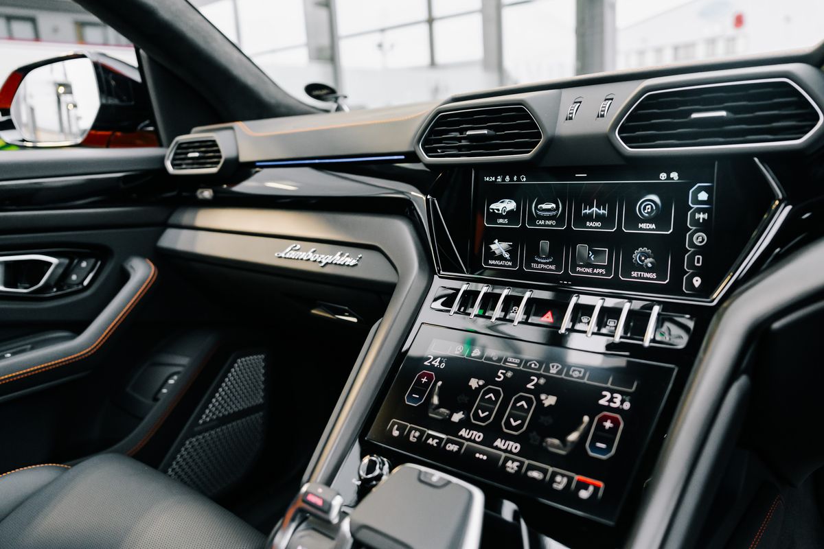 Lamborghini Urus S V8