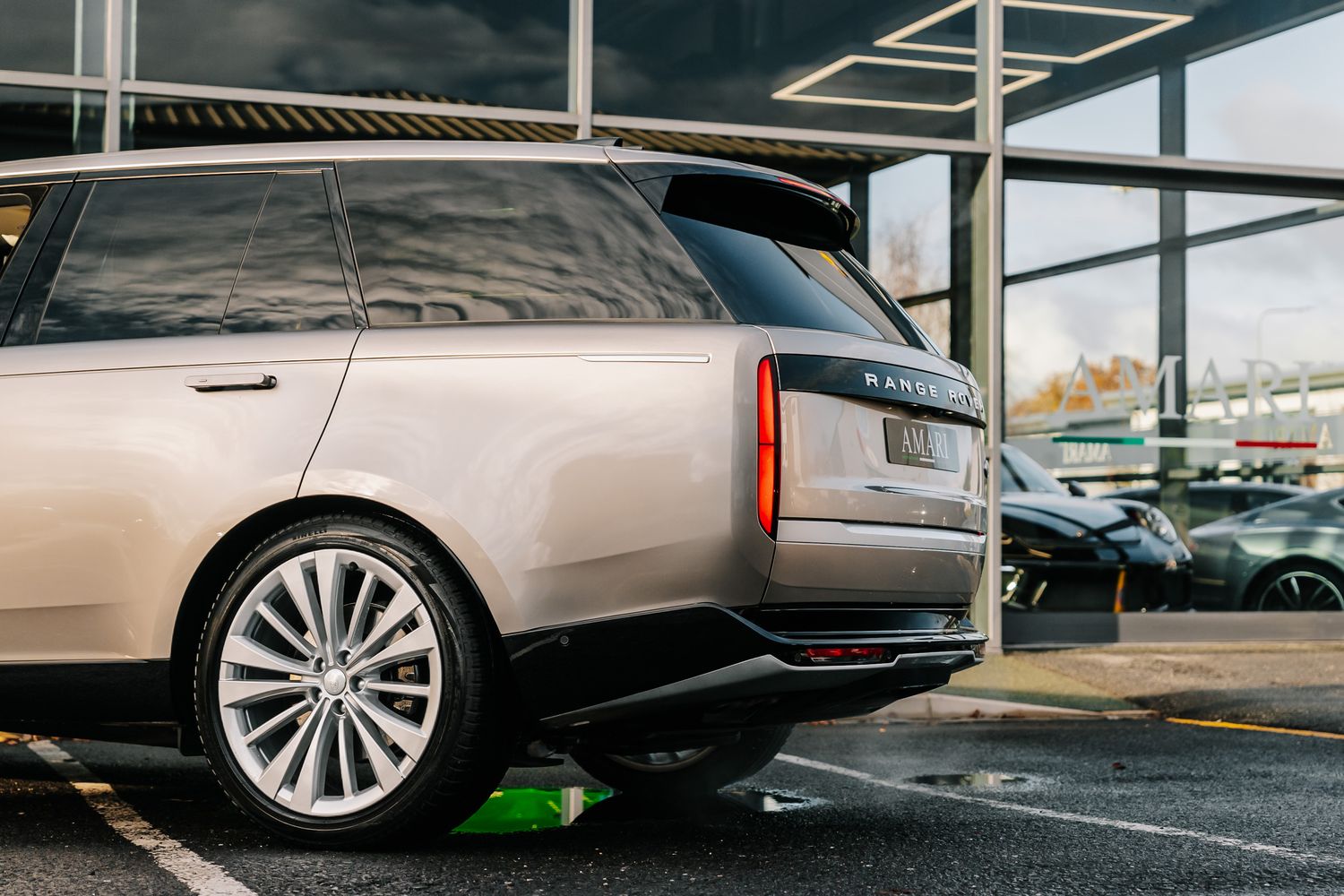 Land Rover Range Rover First Edition P530 Auto