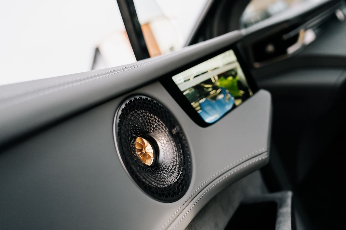 Lotus Eletre