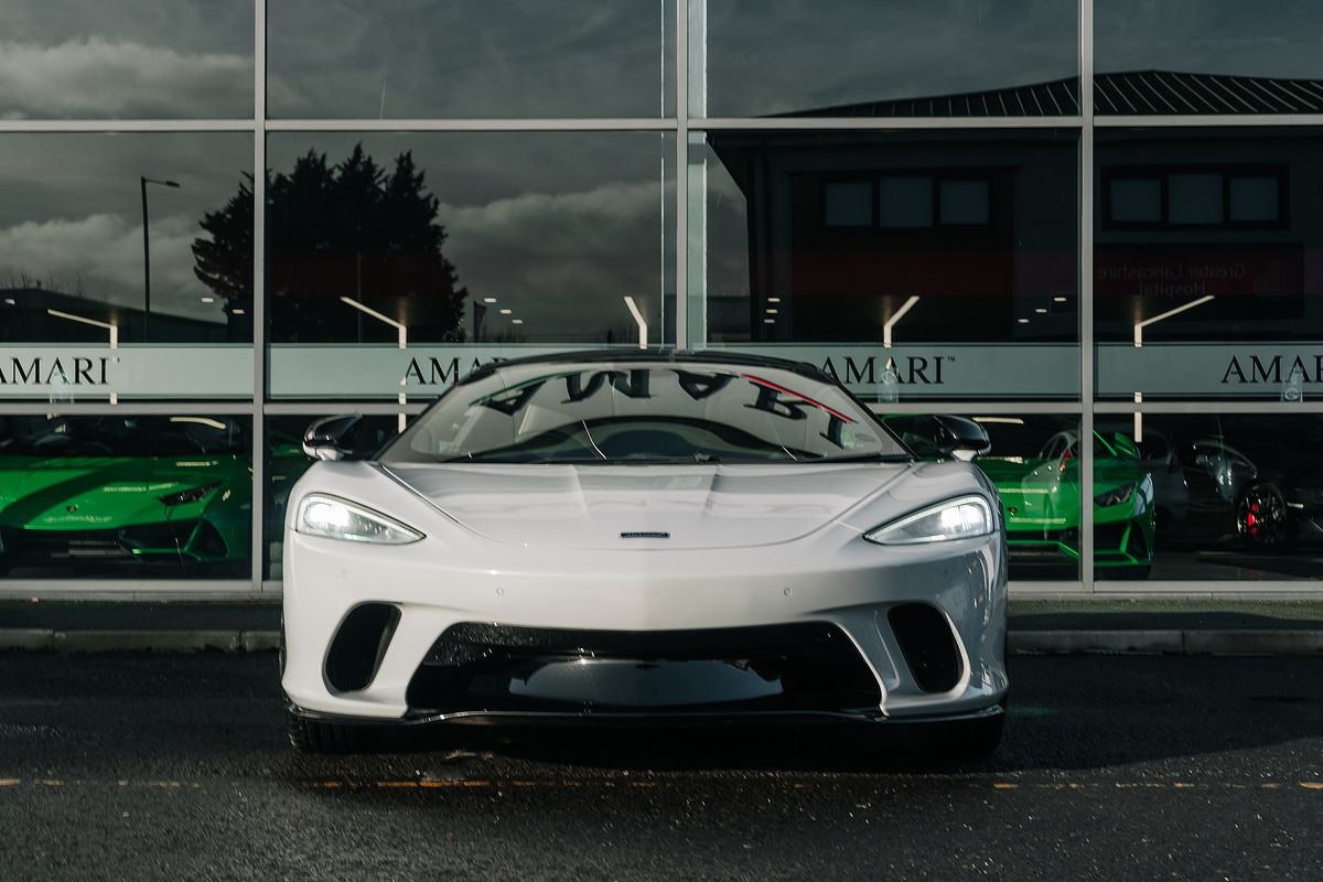 McLaren GT V8