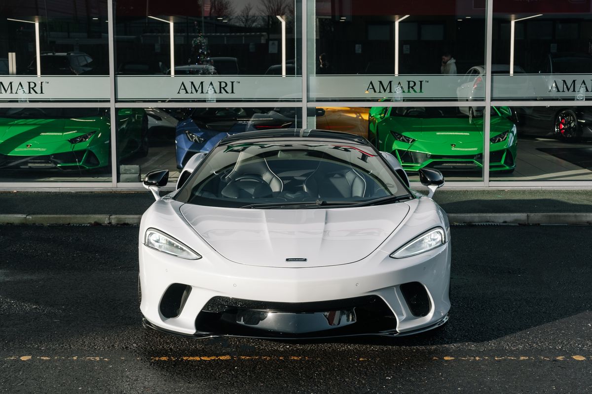 McLaren GT V8