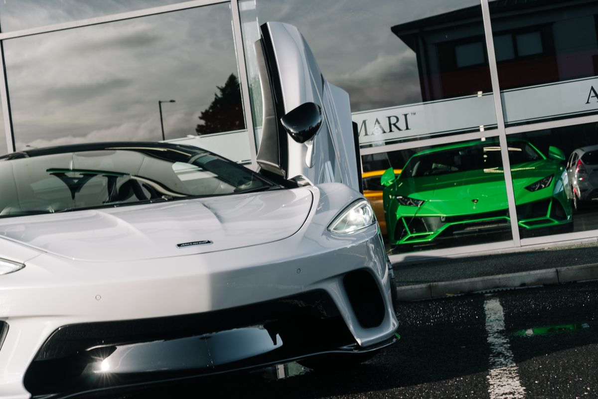 McLaren GT V8