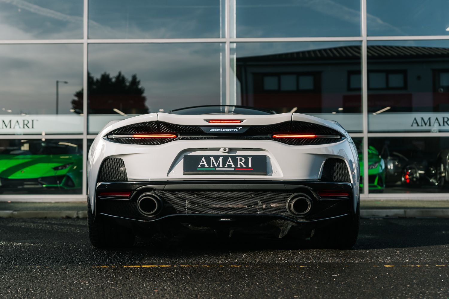 McLaren GT V8