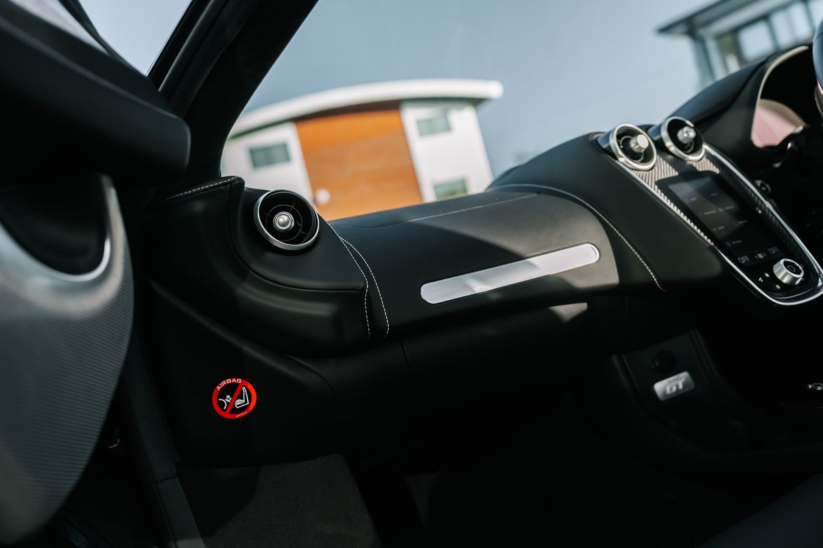 McLaren GT V8