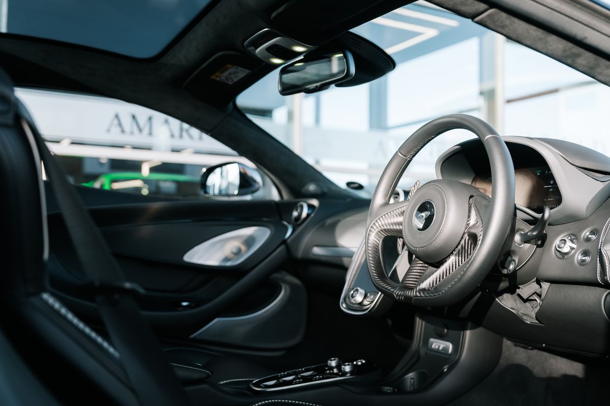 McLaren GT V8