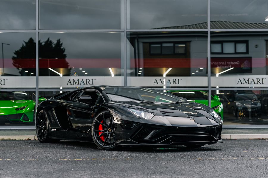 2017 Lamborghini Aventador S LP740-4