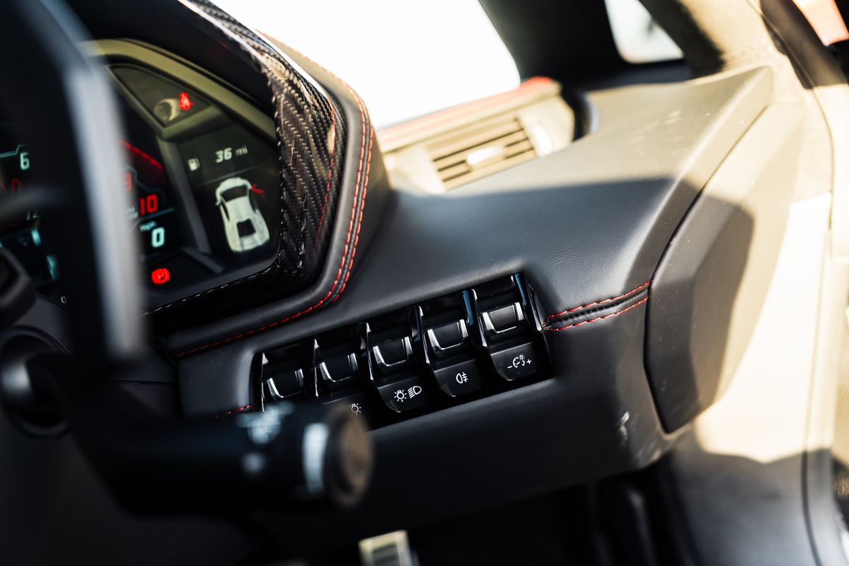 Lamborghini Aventador S LP740-4