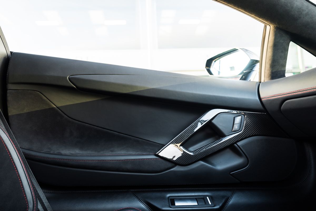 Lamborghini Aventador S LP740-4