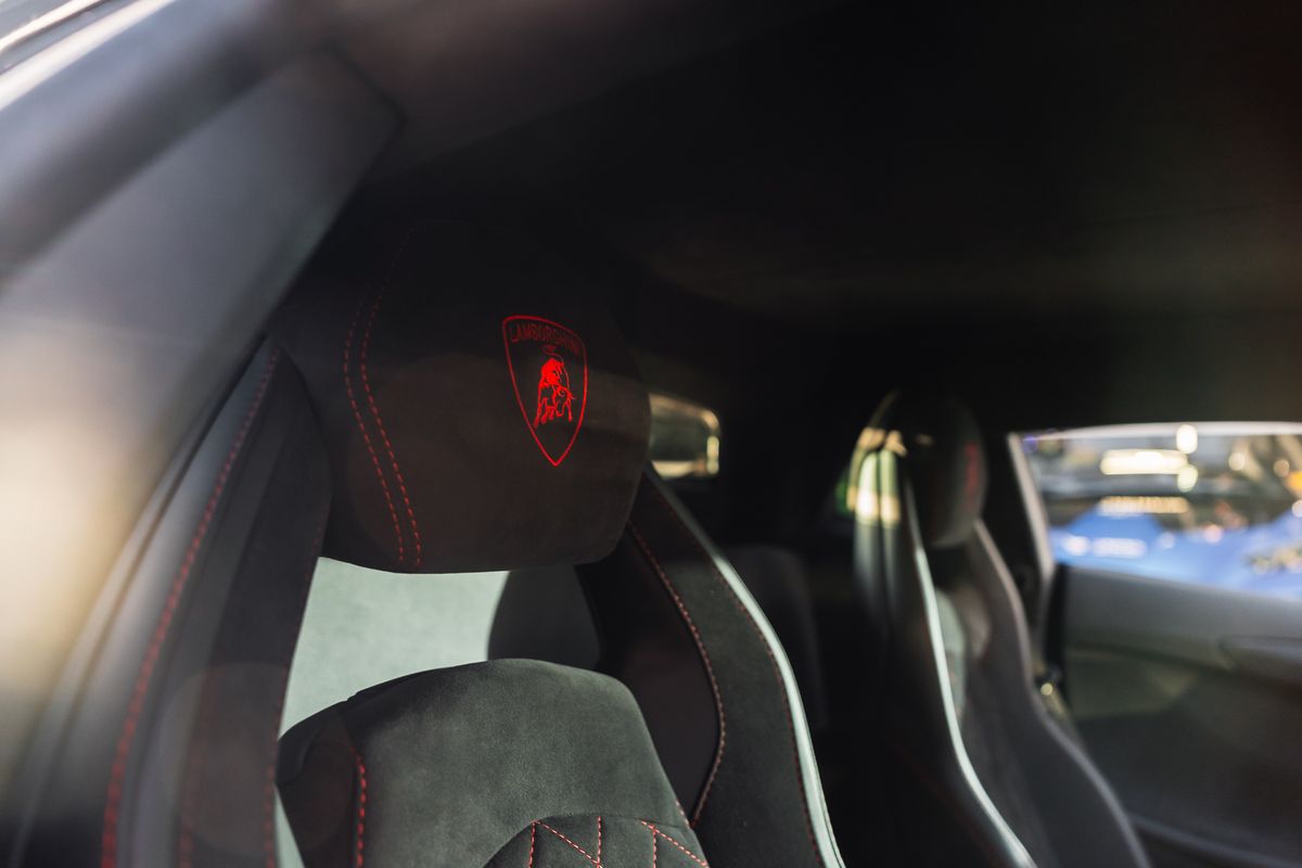 Lamborghini Aventador S LP740-4