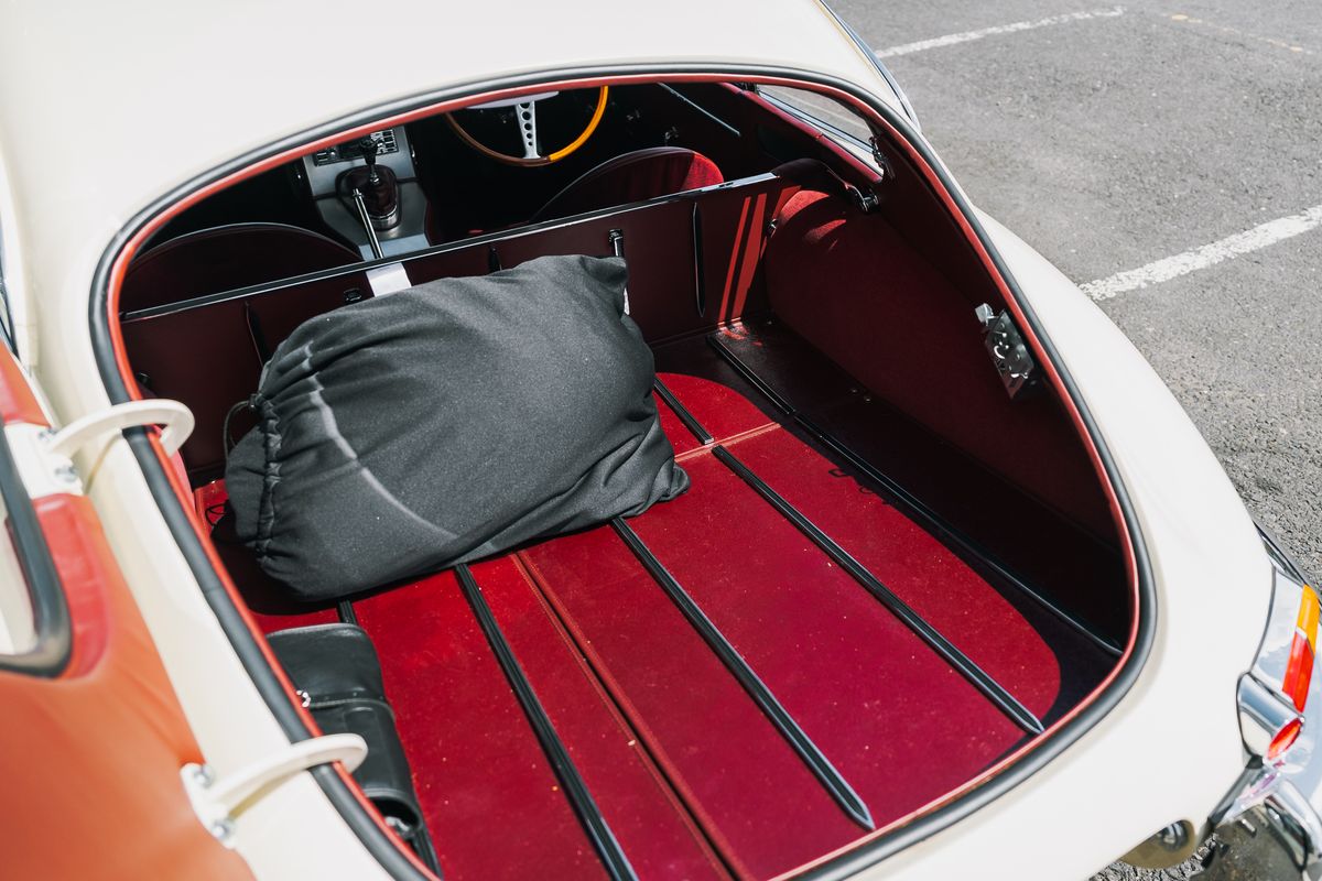 Jaguar 'E' Type - Reborn 3.8