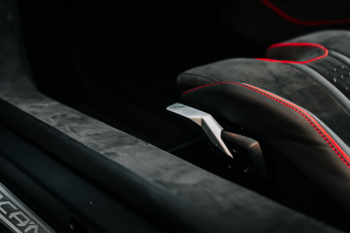 LAMBORGHINI HURACAN STERRATO
