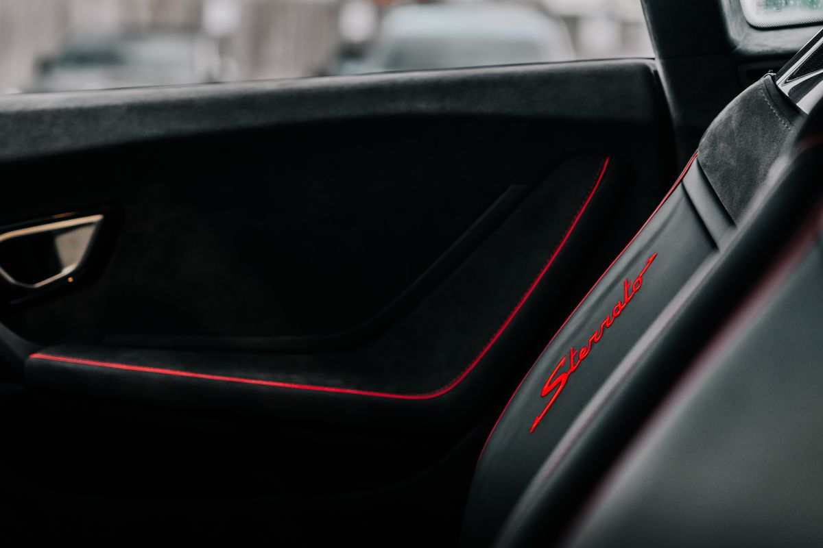LAMBORGHINI HURACAN STERRATO