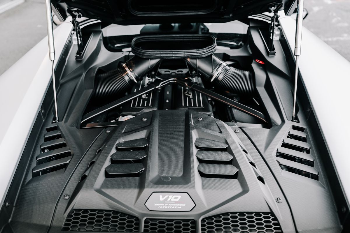 LAMBORGHINI HURACAN STERRATO
