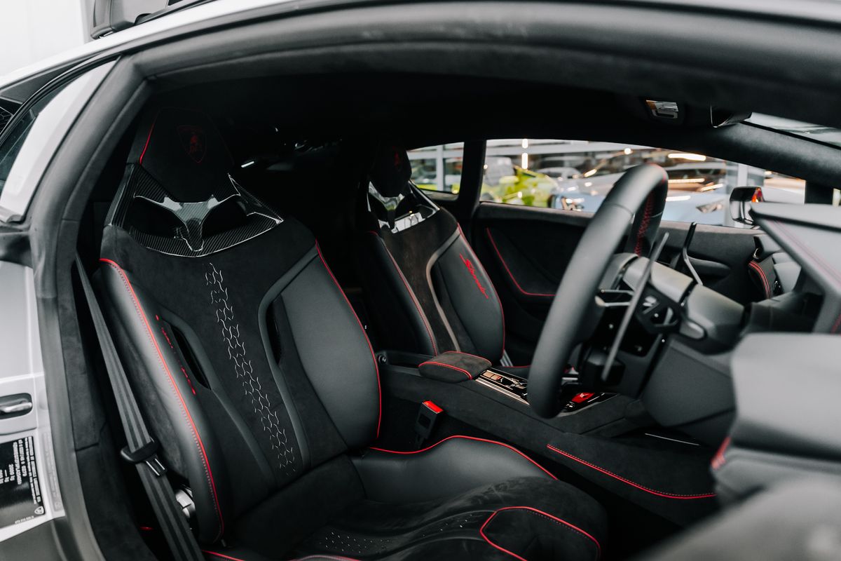 LAMBORGHINI HURACAN STERRATO