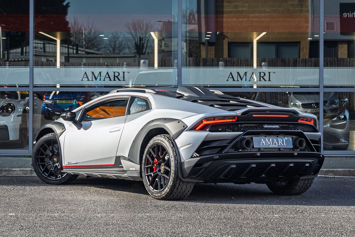 LAMBORGHINI HURACAN STERRATO