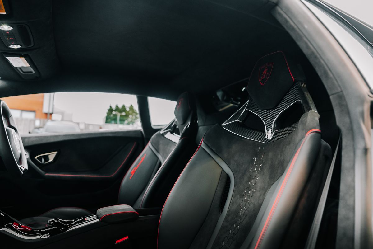 LAMBORGHINI HURACAN STERRATO