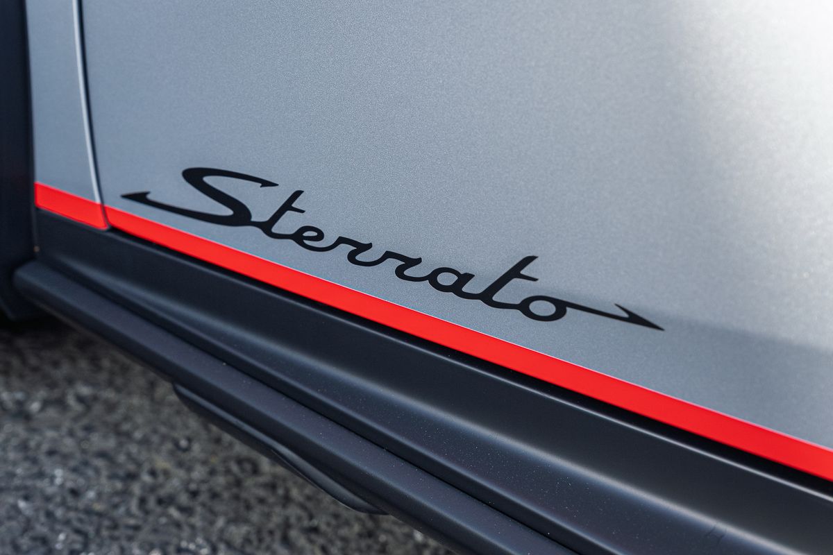 LAMBORGHINI HURACAN STERRATO