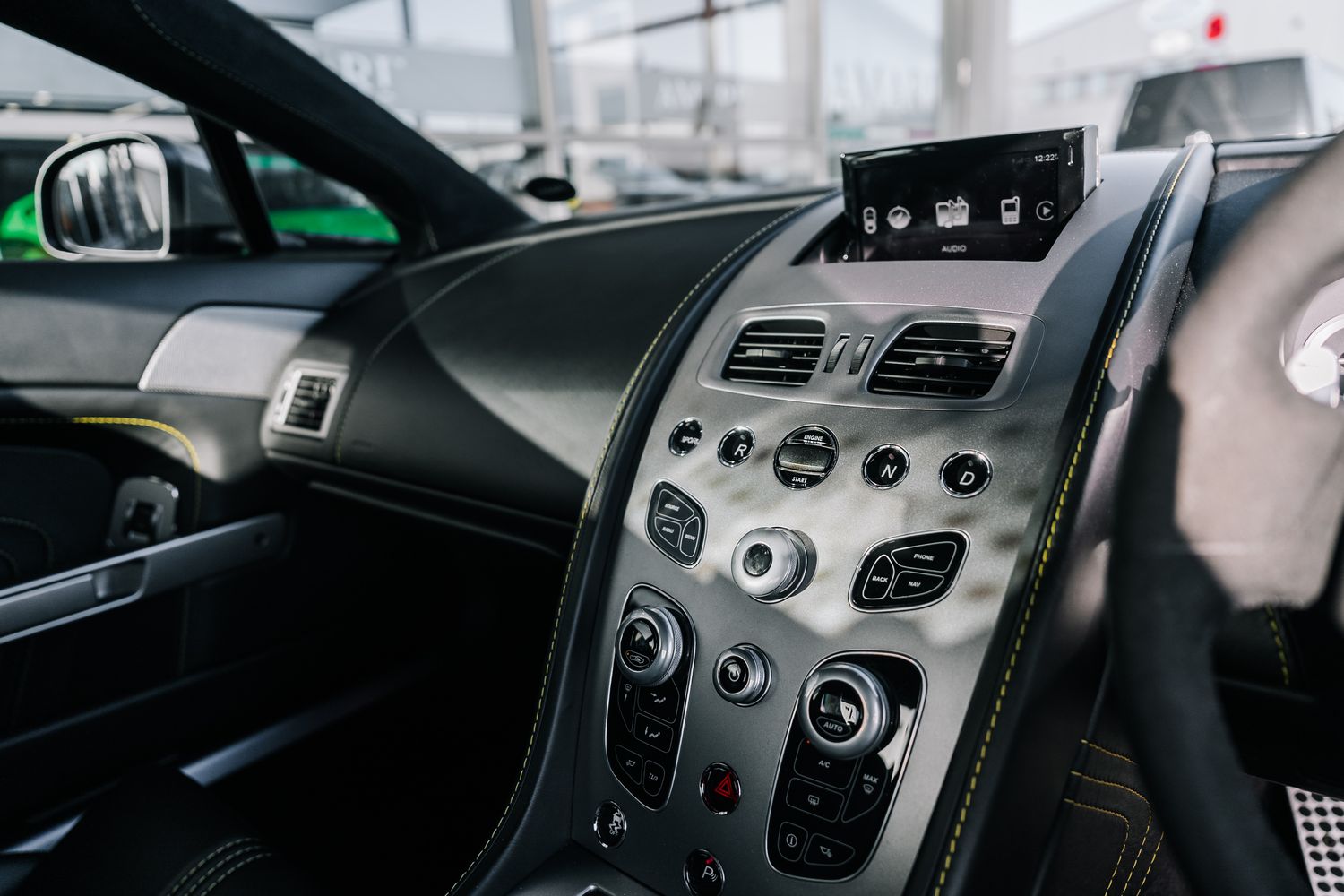 Aston Martin Vantage S V8 Auto