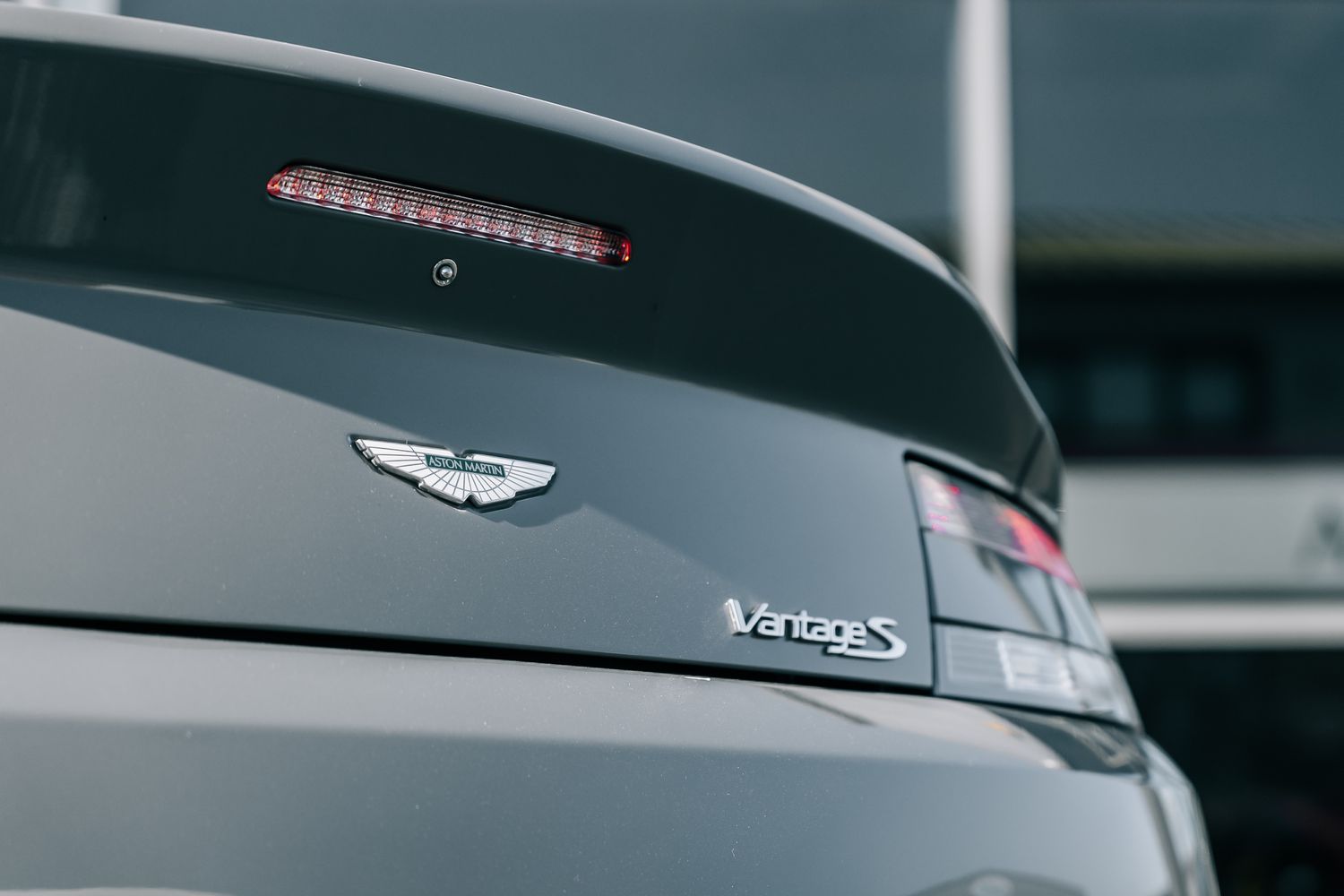 Aston Martin Vantage S V8 Auto
