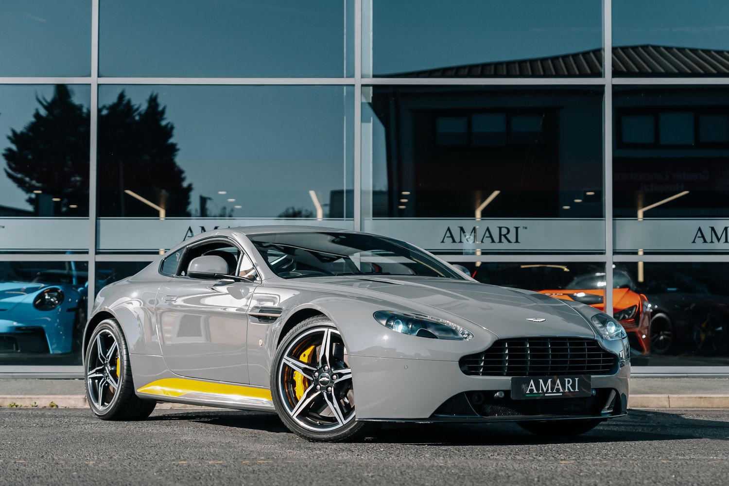 Aston Martin Vantage S V8 Auto