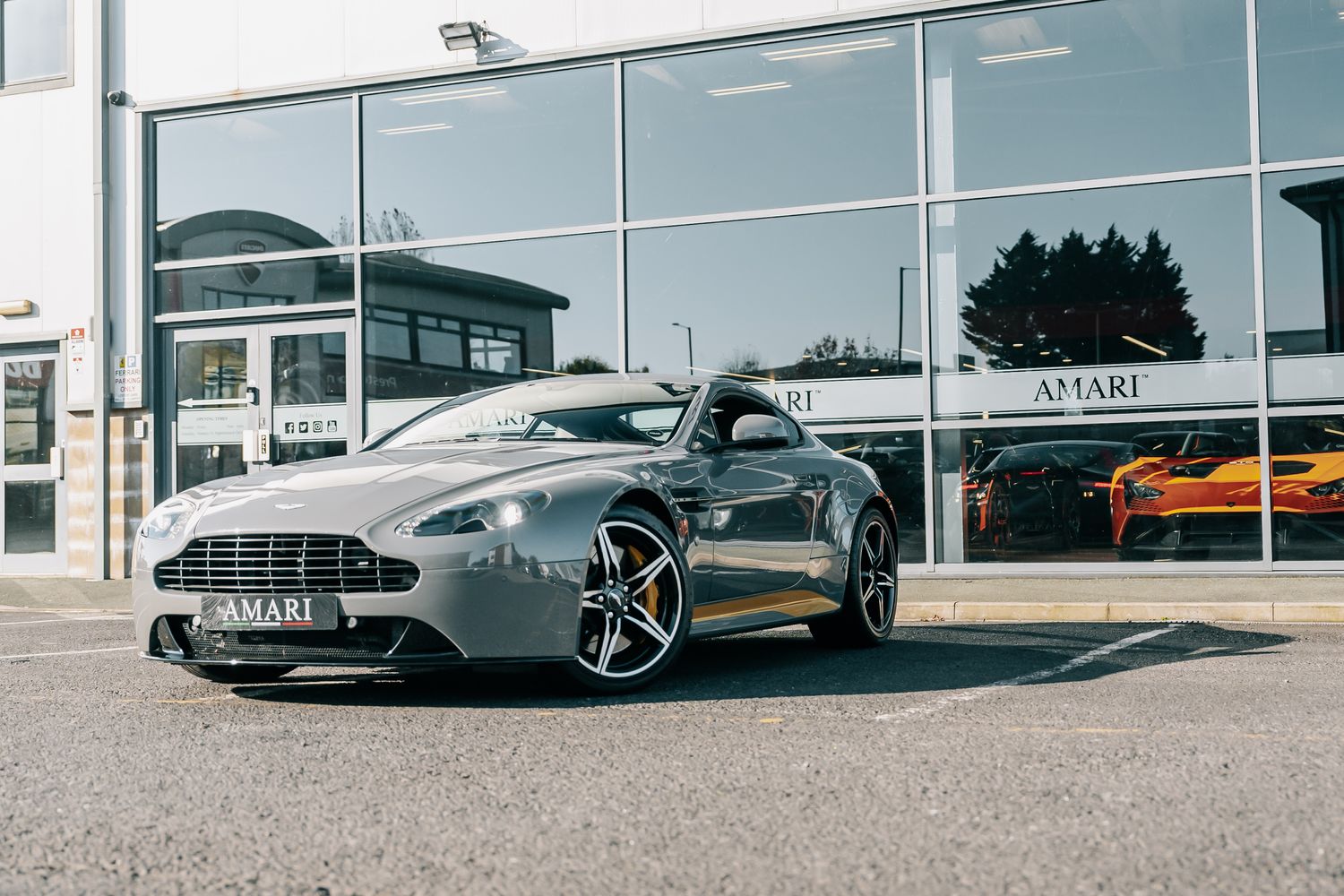 Aston Martin Vantage S V8 Auto