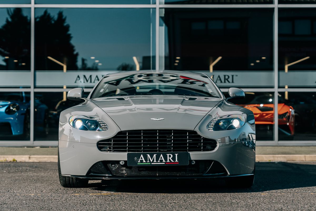 Aston Martin Vantage S V8 Auto
