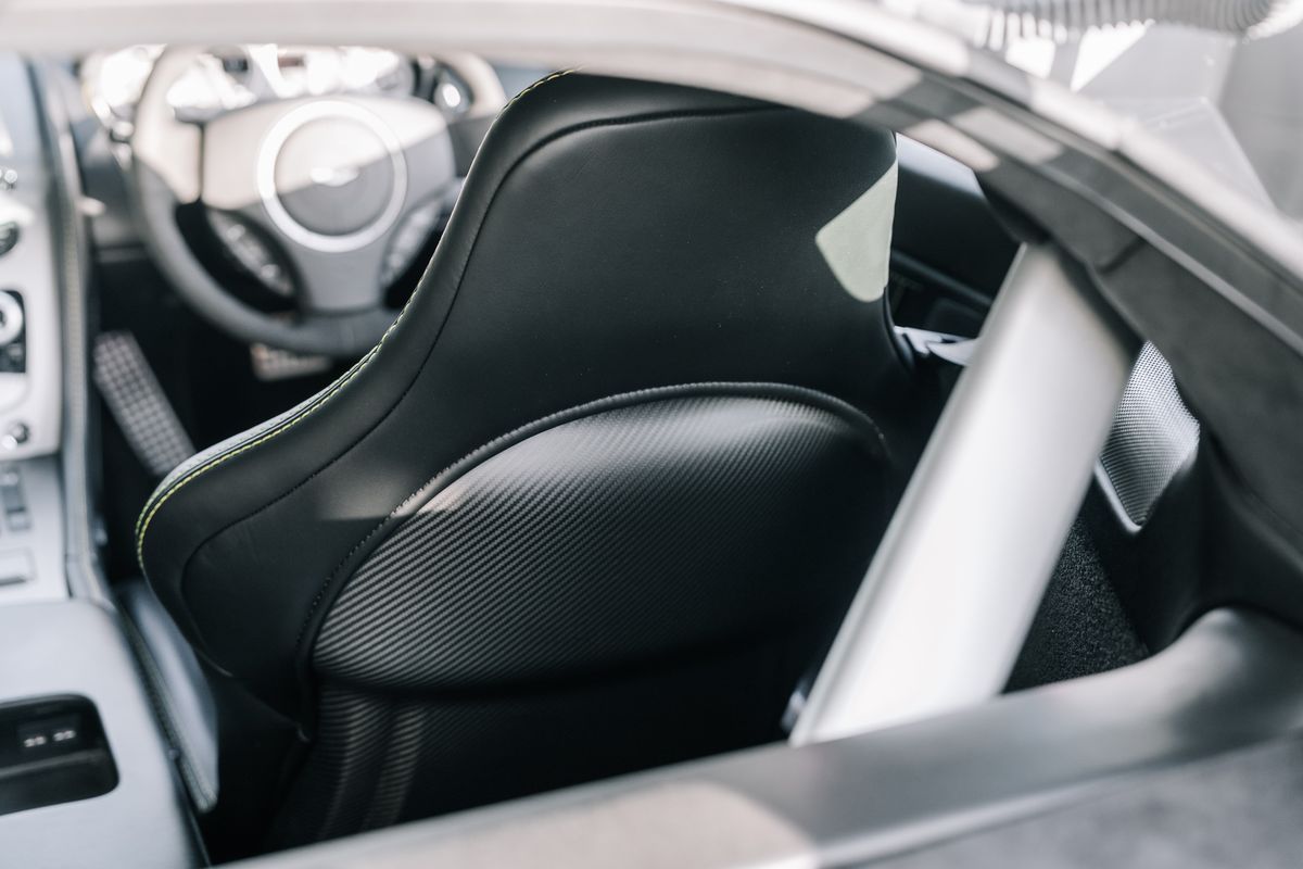 Aston Martin Vantage S V8 Auto