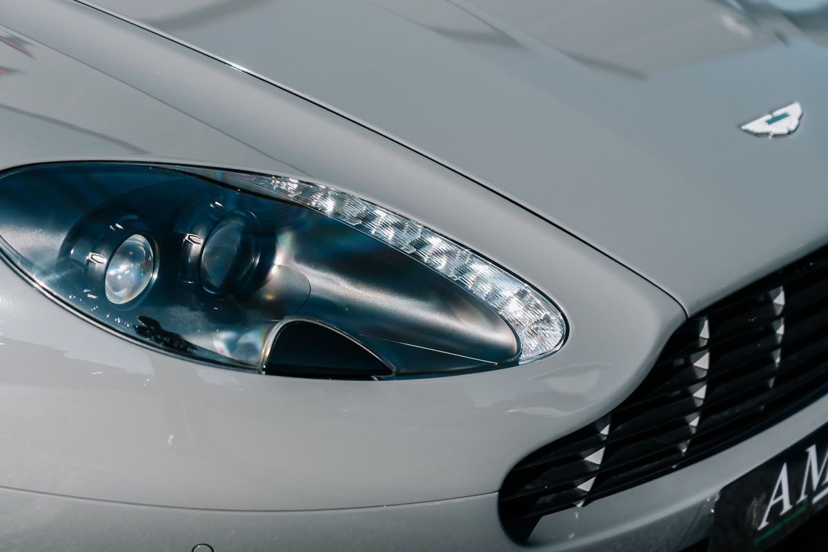 Aston Martin Vantage S V8 Auto