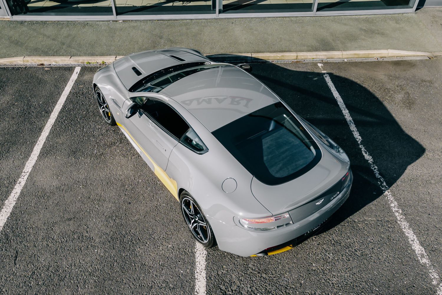 Aston Martin Vantage S V8 Auto