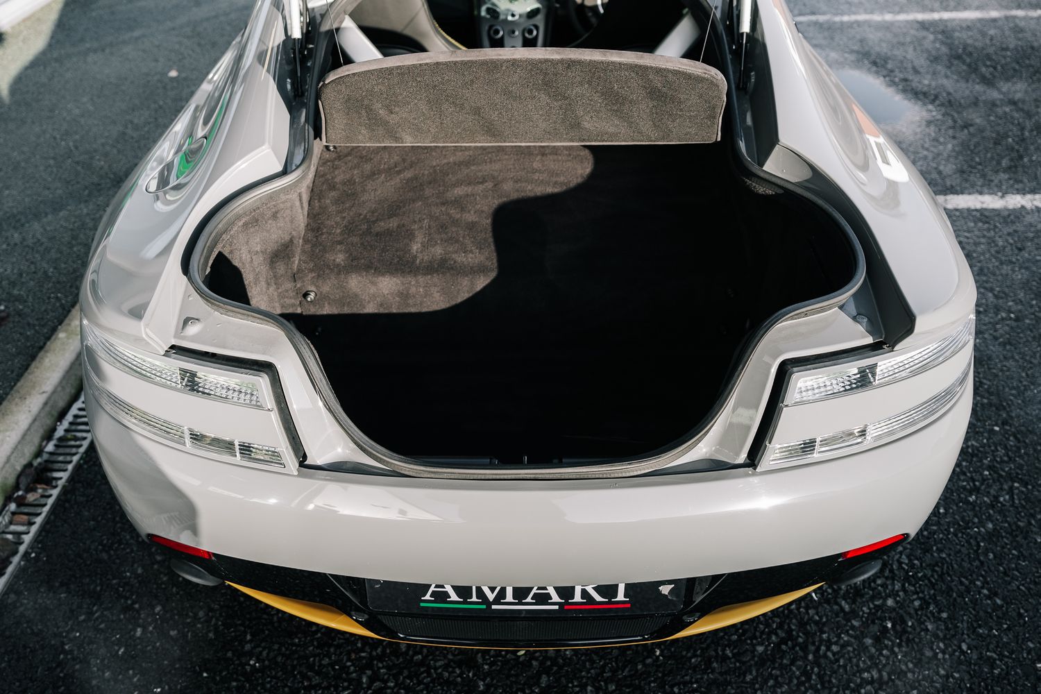 Aston Martin Vantage S V8 Auto