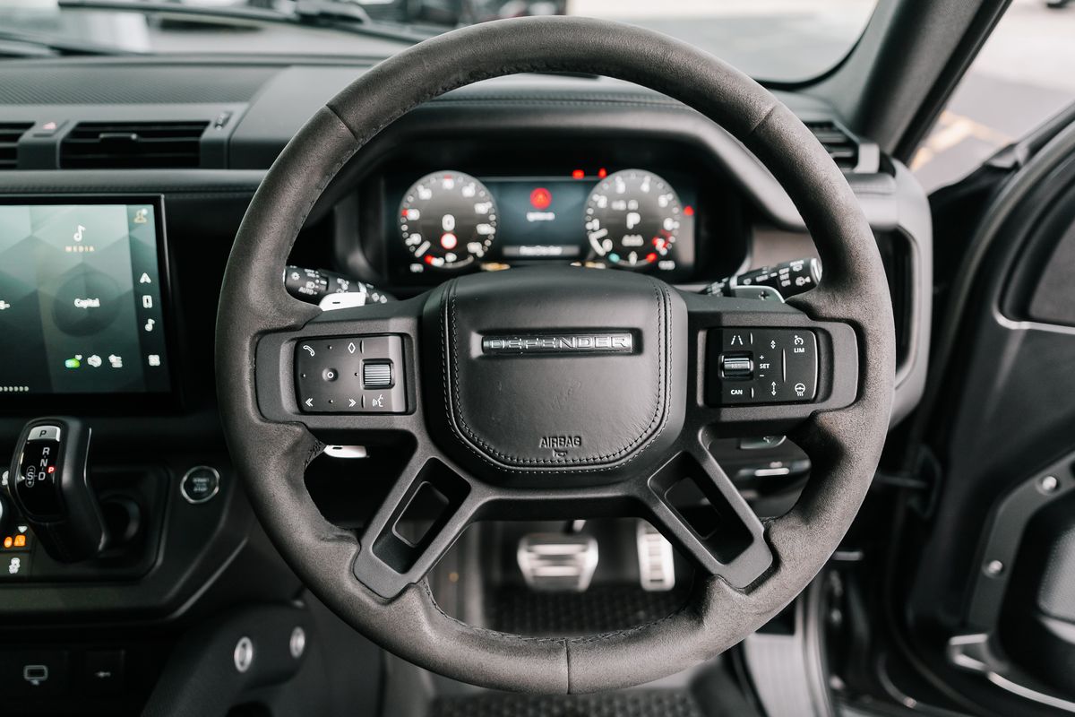 Land Rover Defender 110 V8 5.0 P525