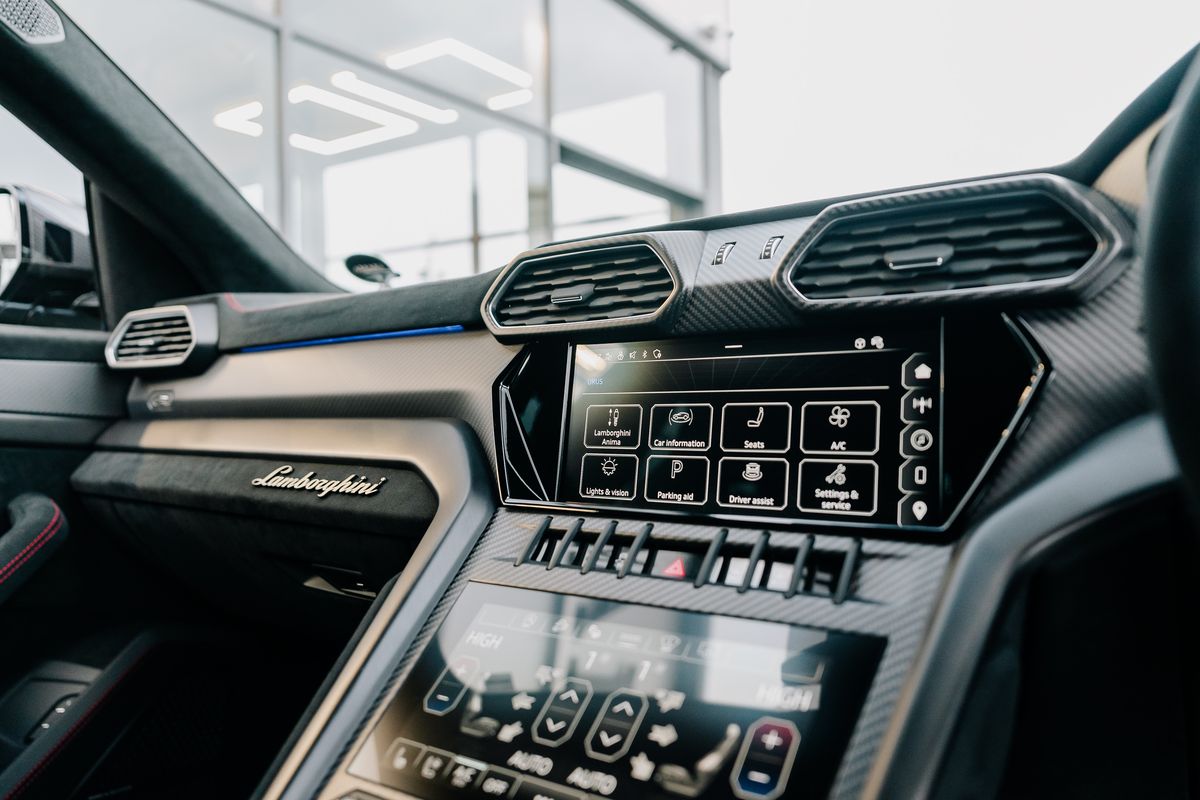 Lamborghini Urus Performante V8
