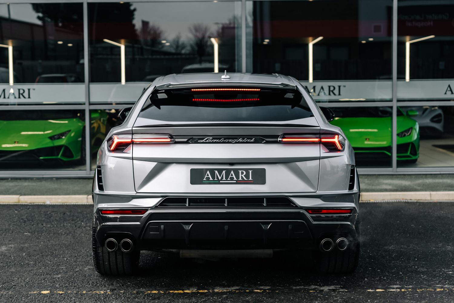 Lamborghini Urus Performante V8