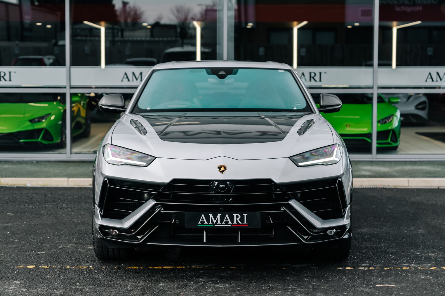 Lamborghini Urus Performante V8