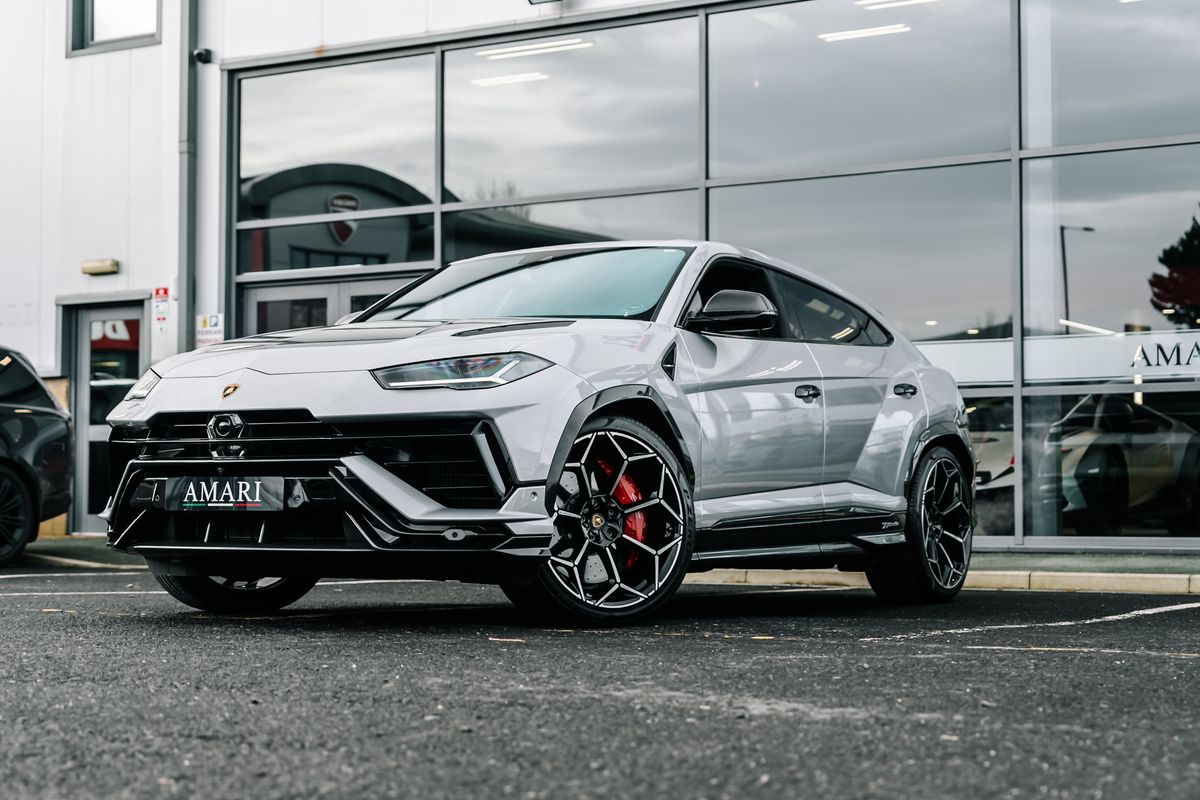 Lamborghini Urus Performante V8